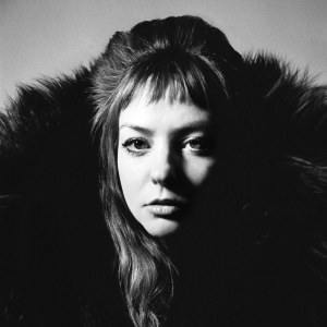 Angel-Olsen (1)